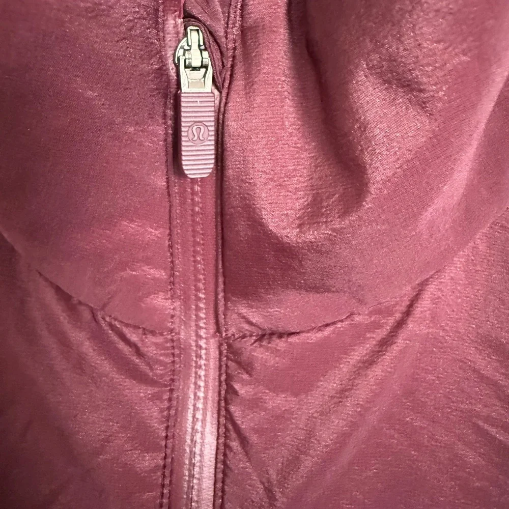 Lululemon Down For It All Athletica Women's Deep Red Puffer Vest - Picture 3 of 7